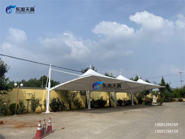 拉杆式停车棚-04（尖顶)